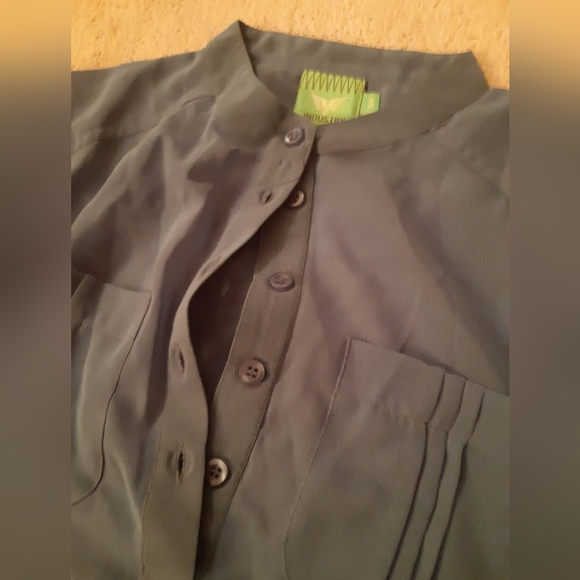 Turquoise blouse - Picture 2 of 3